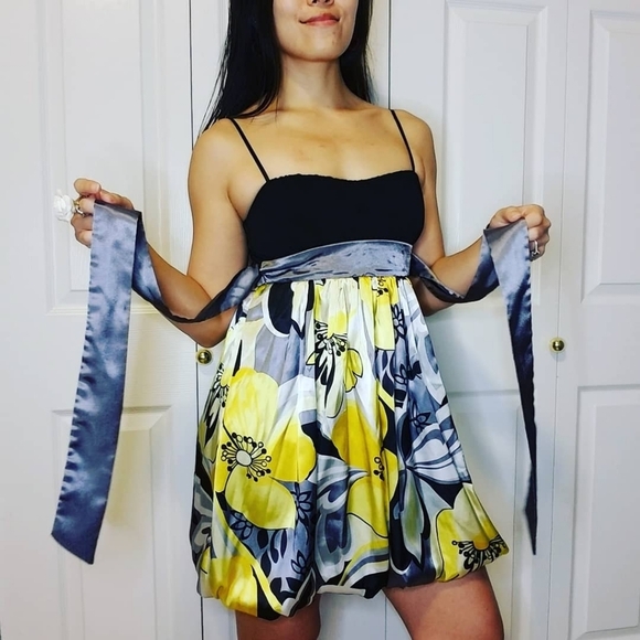 Spring formal mini dress - Picture 2 of 7